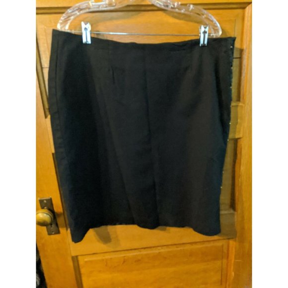 Worthington Size 18 Skirt Black Studded Lined Modest - Picture 1 of 6
